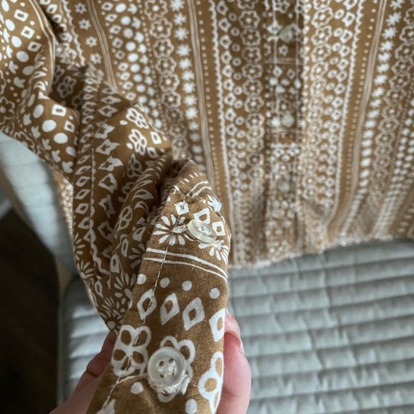 ⭐️Vintage⭐️ Koret of California button down top- size small - Picture 3 of 7